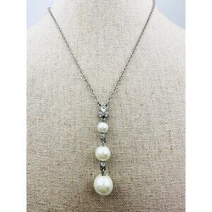 Vintage Givenchy silver tone faux pearl Necklace 16”